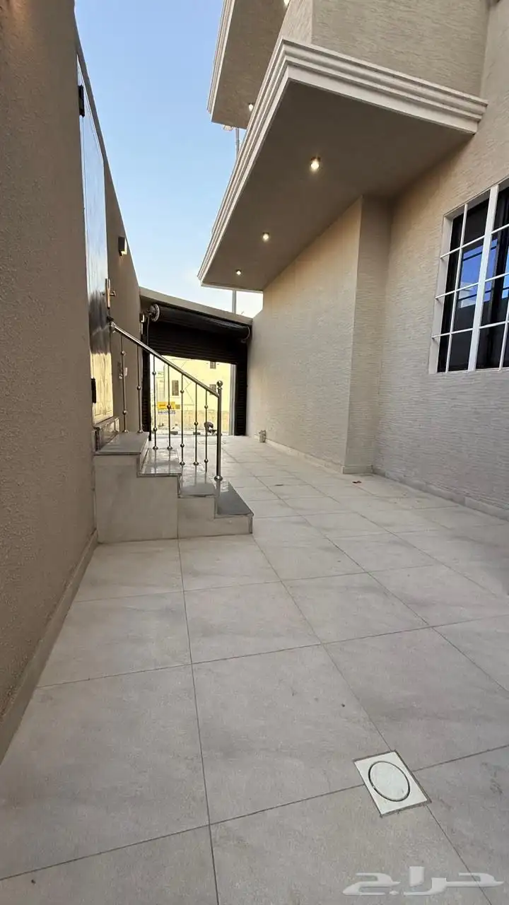 شقق للبيع وروفات للبيع بين ابها والخميس 1