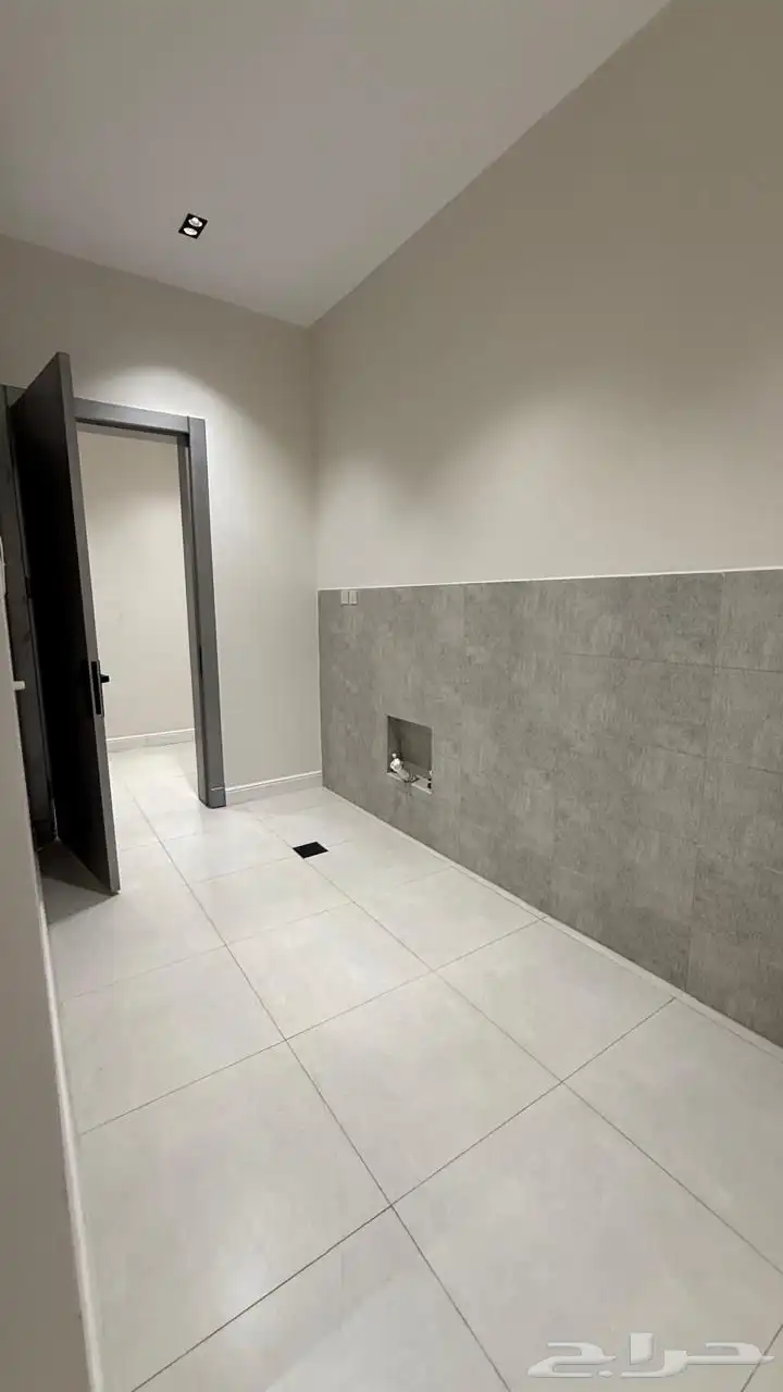 شقق للبيع وروفات للبيع بين ابها والخميس 5