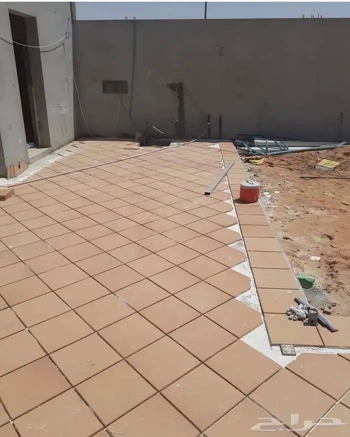 مقاول عام 11