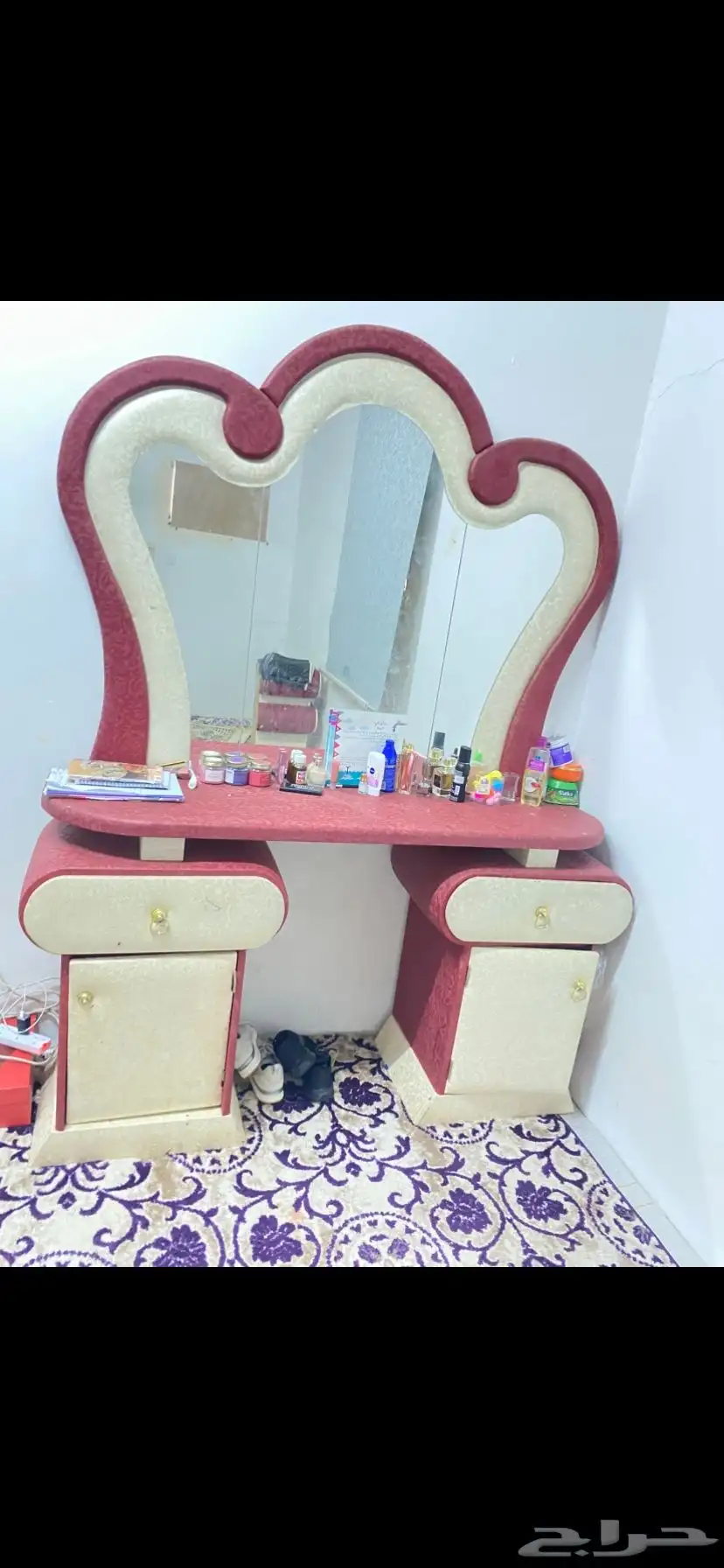 غرفة نوم و انتريه للبيع 0