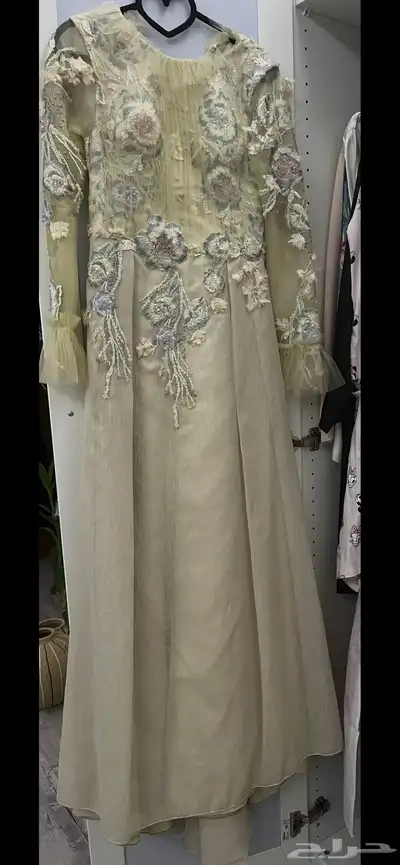 فستان سهرة لحمي مقاس S ب 1000 ريال 0