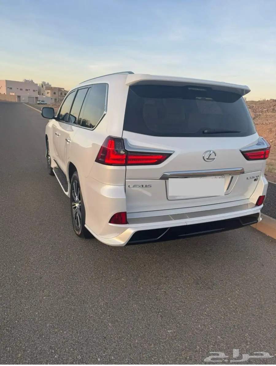 لكزس LX 2020 6