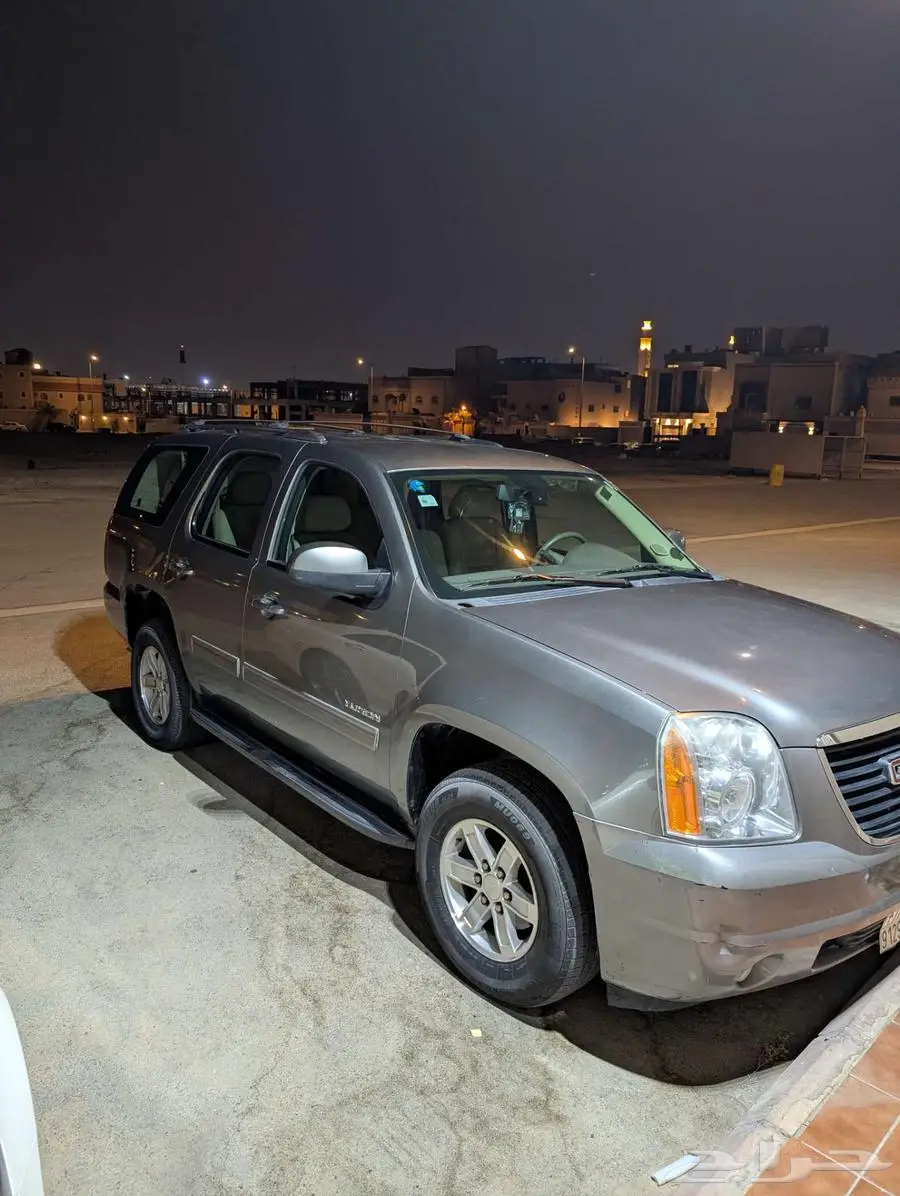 يوكن موديل 2012 نظيف جدا 1