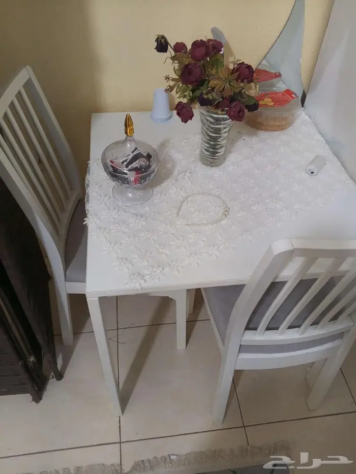 غرفه نوم وثلاجة وغساله بوتاجاز وشاشه وطاولة طعام مكيف 3