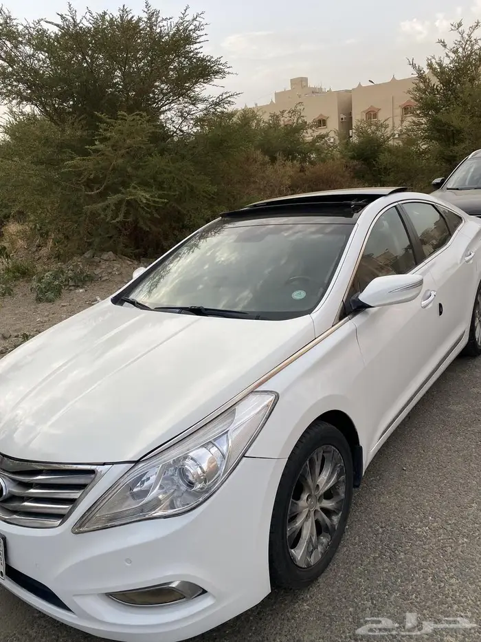 ازيرا 2013 أبيض بريميوم Premium 1