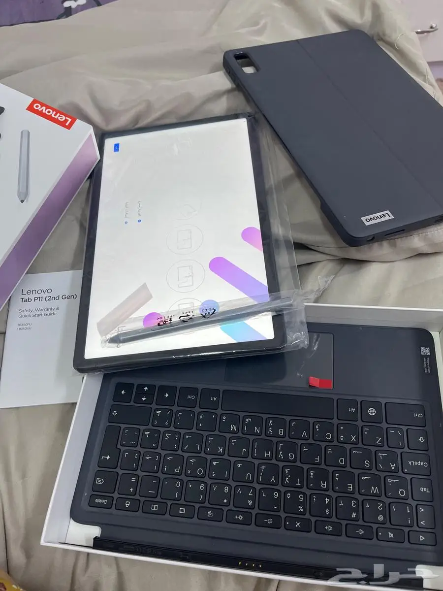 Lenovo tab p11 with keyboard and stylus 0