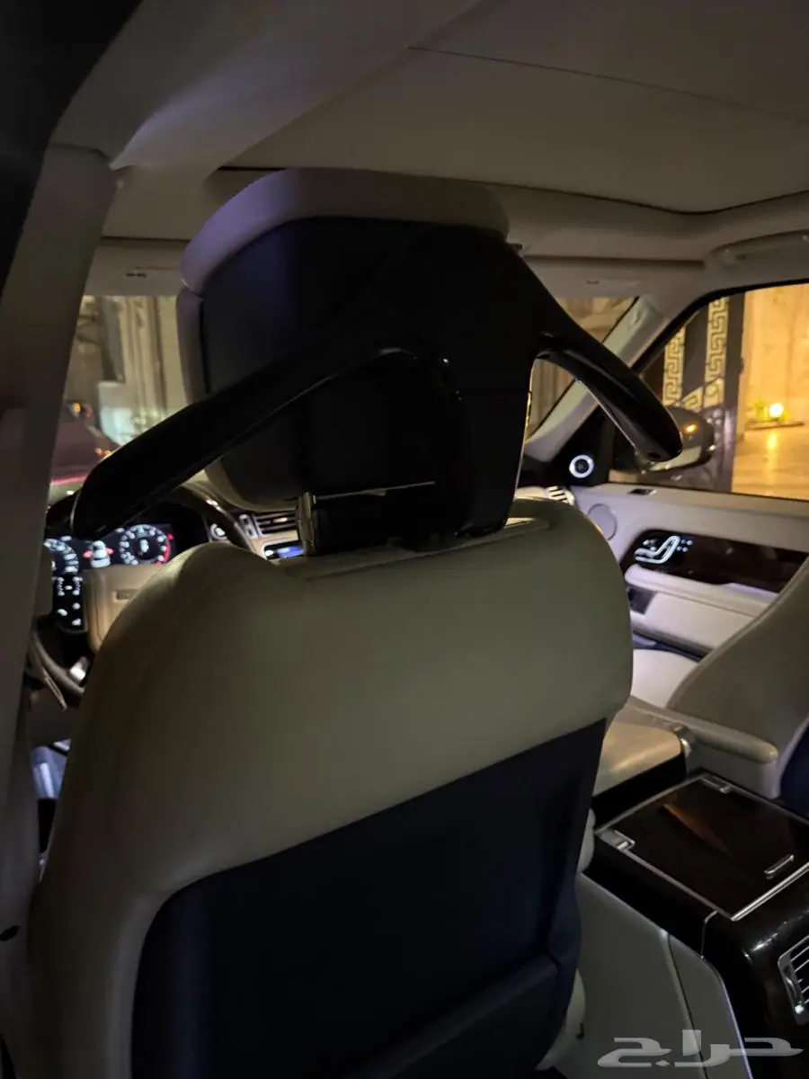 Range Rover 2020 LWB Vogue 16
