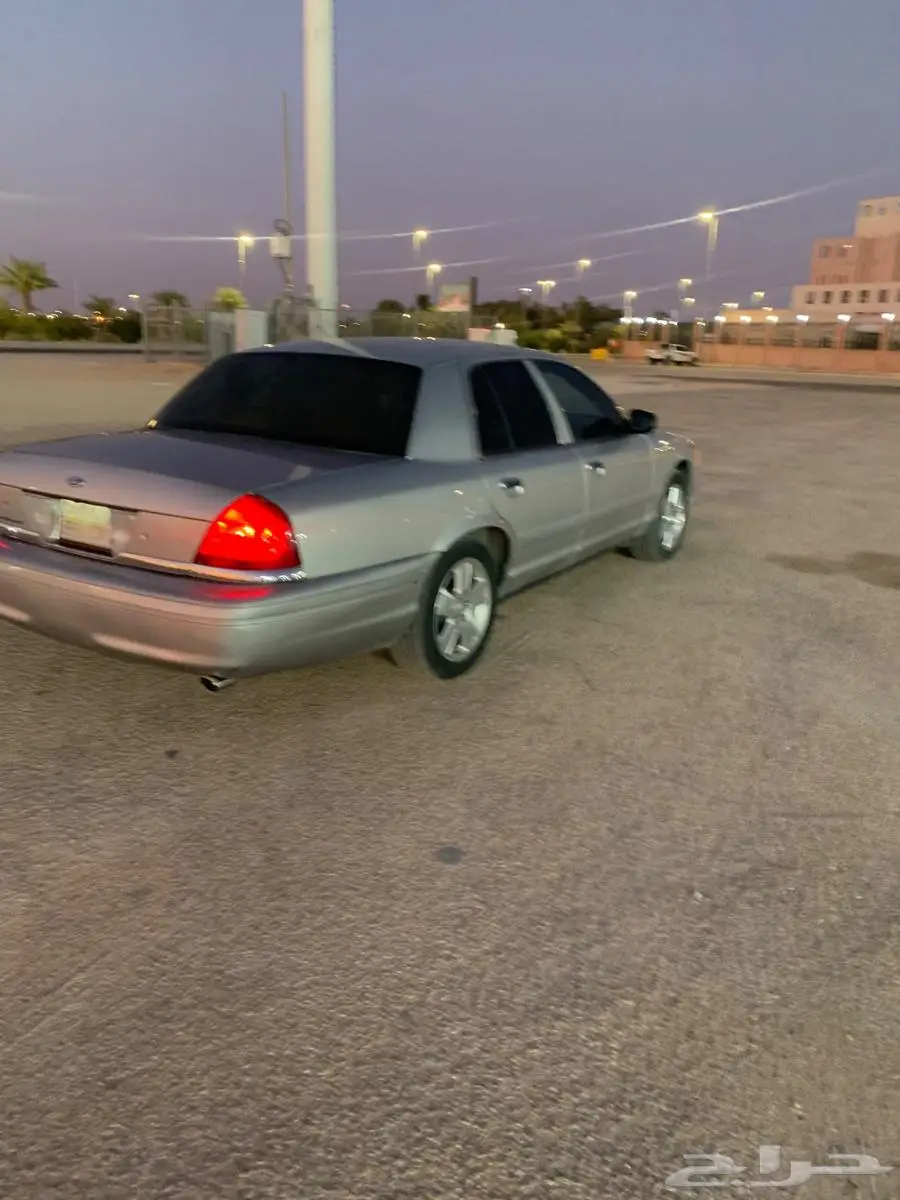 فورد 2004 أمريكي نظيف وكل شي وكالة فيه 3