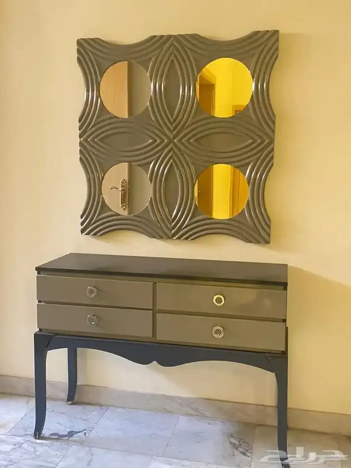 طاولة مدخل 0