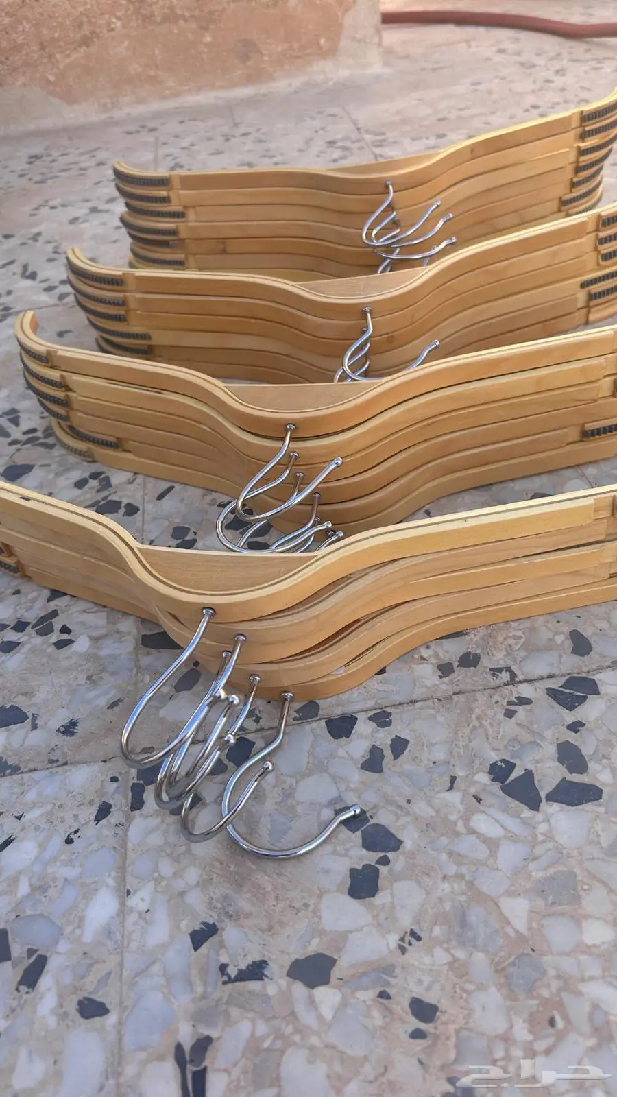 علاقات ملابس نظيفه 0