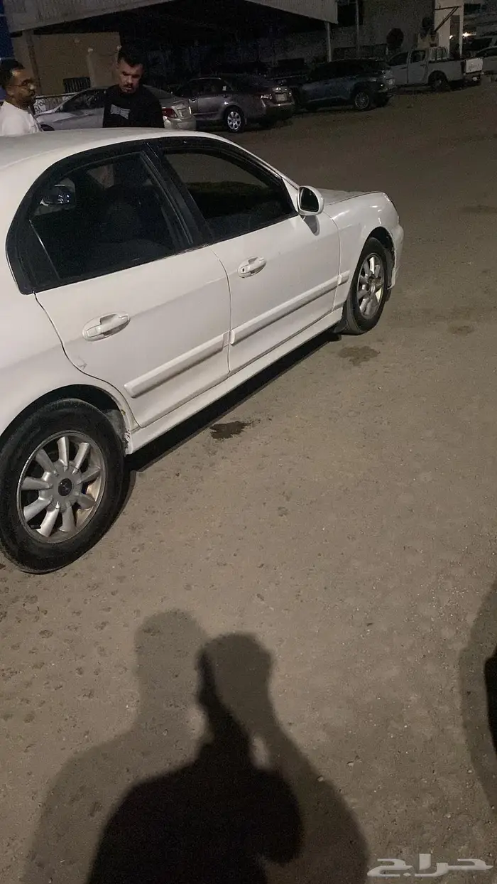 سياره سوناتا موديل 2002 جير عادي حالتها ممتازه دور وامشي 0
