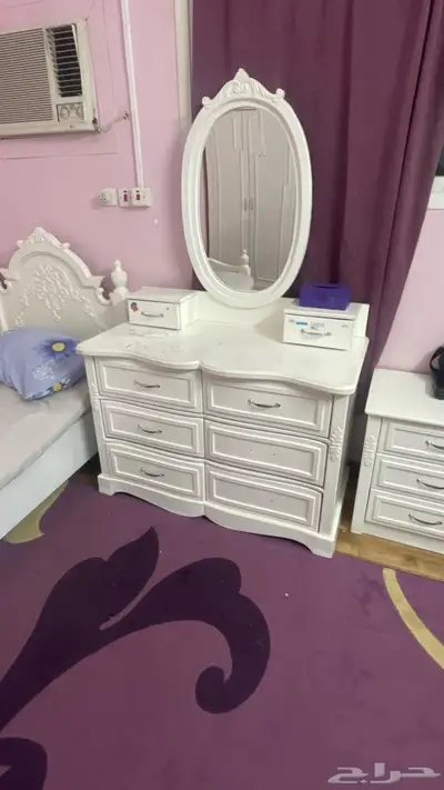 عفش كامل بحالة ممتازة 23