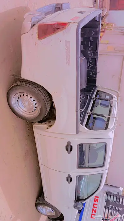 Isuzu hilux dmax 2009 1
