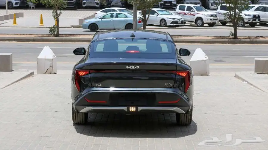 كيا K4 6