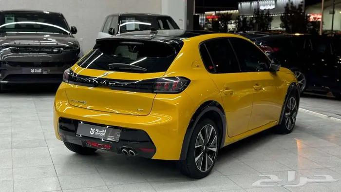 2023 بيجو 208 GT 5