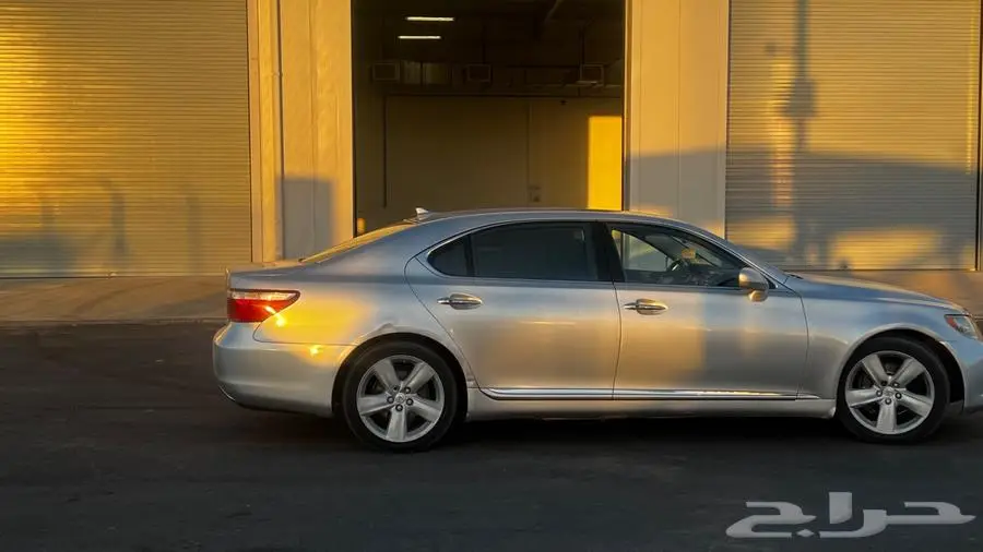 لكزس LS460 1