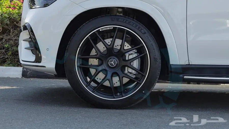 2024 MERCEDES GLE 53 AMG 4MATIC PLUS COUPE GCC 0Km 41