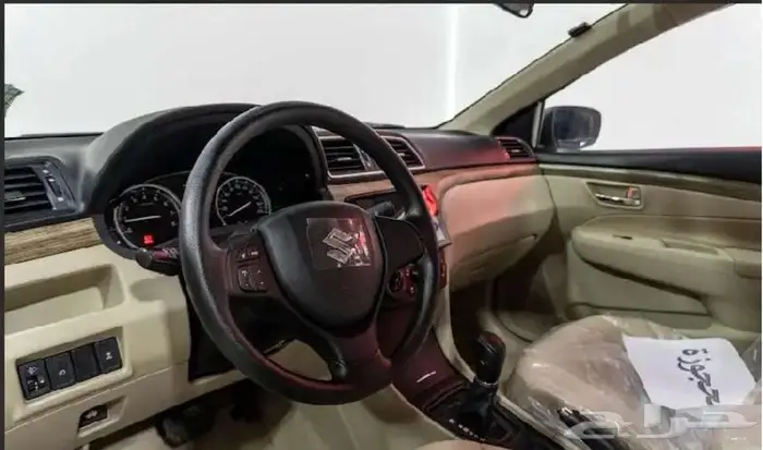 سوزوكي سياز 2025 4