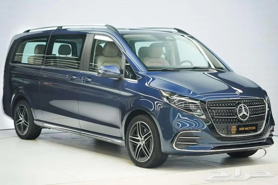 مرسيدس V 300 AMG موديل 2025 أصفار خليجي أزرق أبيض 0