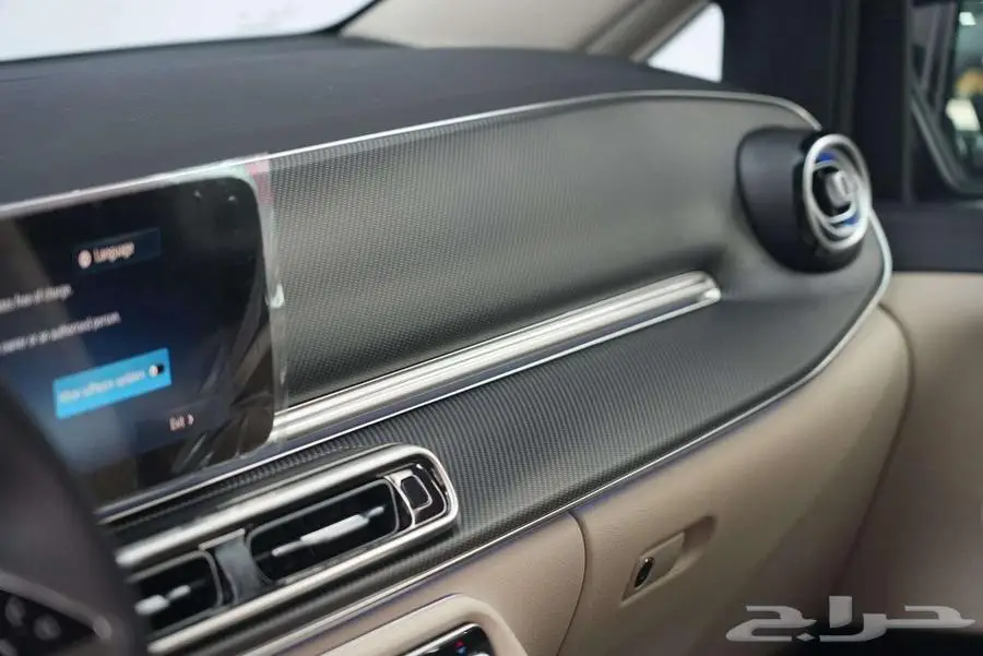 مرسيدس V 300 AMG موديل 2025 أصفار خليجي أزرق أبيض 11
