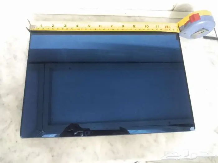 رف قزاز لون اسود على أزرق غامق 1