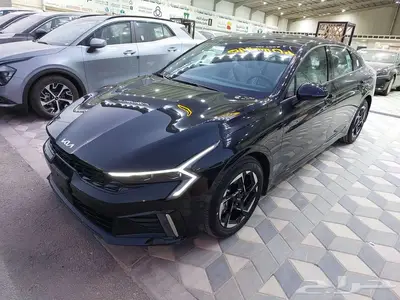 كيا k5 نص فل 2025 قير اوتماتيك بنزين 20
