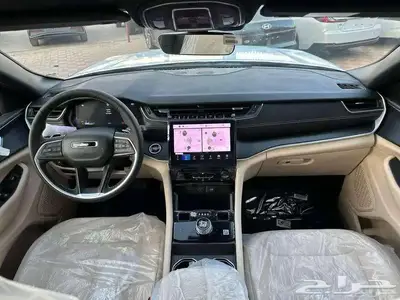 جيب جراند شيروكي لاريدو 2025 لدي شركة الخضر للسيارات 11