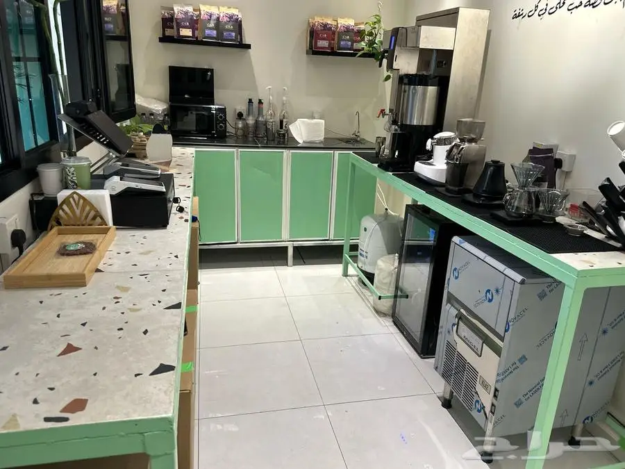 محل كافي شباك للبيع بجميع معداته 4