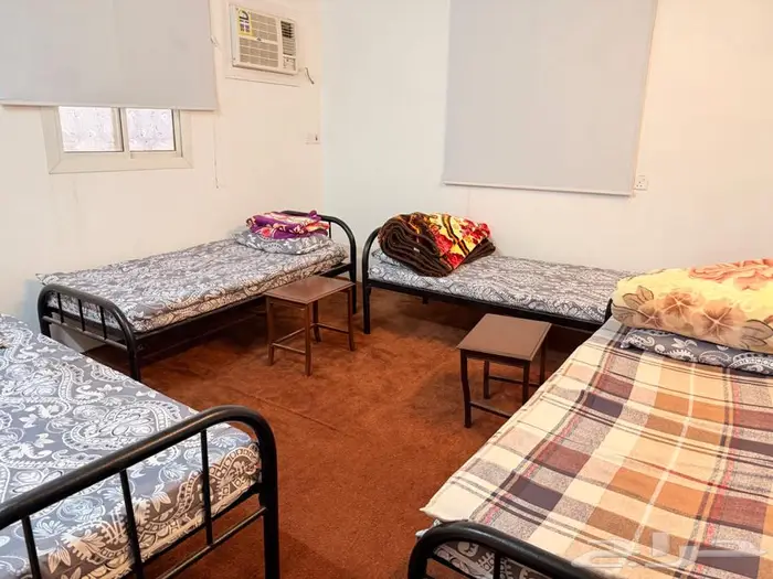 ارض مساحة 4500 مع استراحة مجهزه بالكامل للايجار السنوي 24