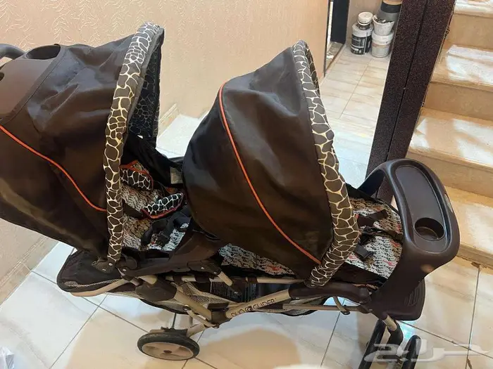 عربية اطفال تؤام 3