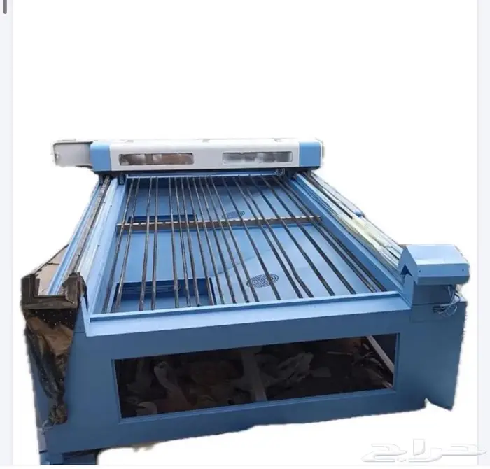مكينة ليزر مع مكينتين Cnc 2
