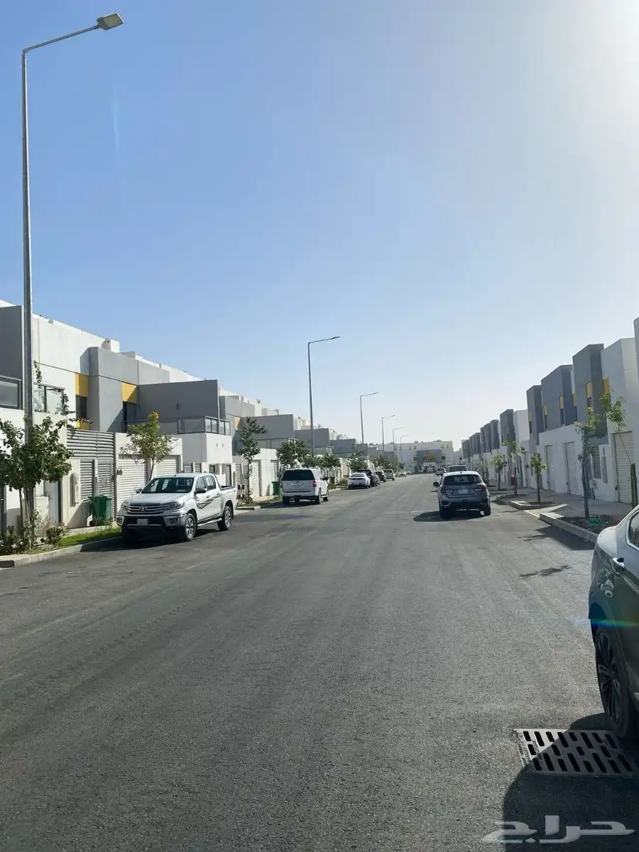 فيلا للإيجار في العارض راكب مكيفات ومطبخ بالأجهزة جديده 6