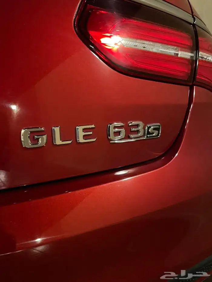 للبيع GLE 63s أحمر غامق 2016 9