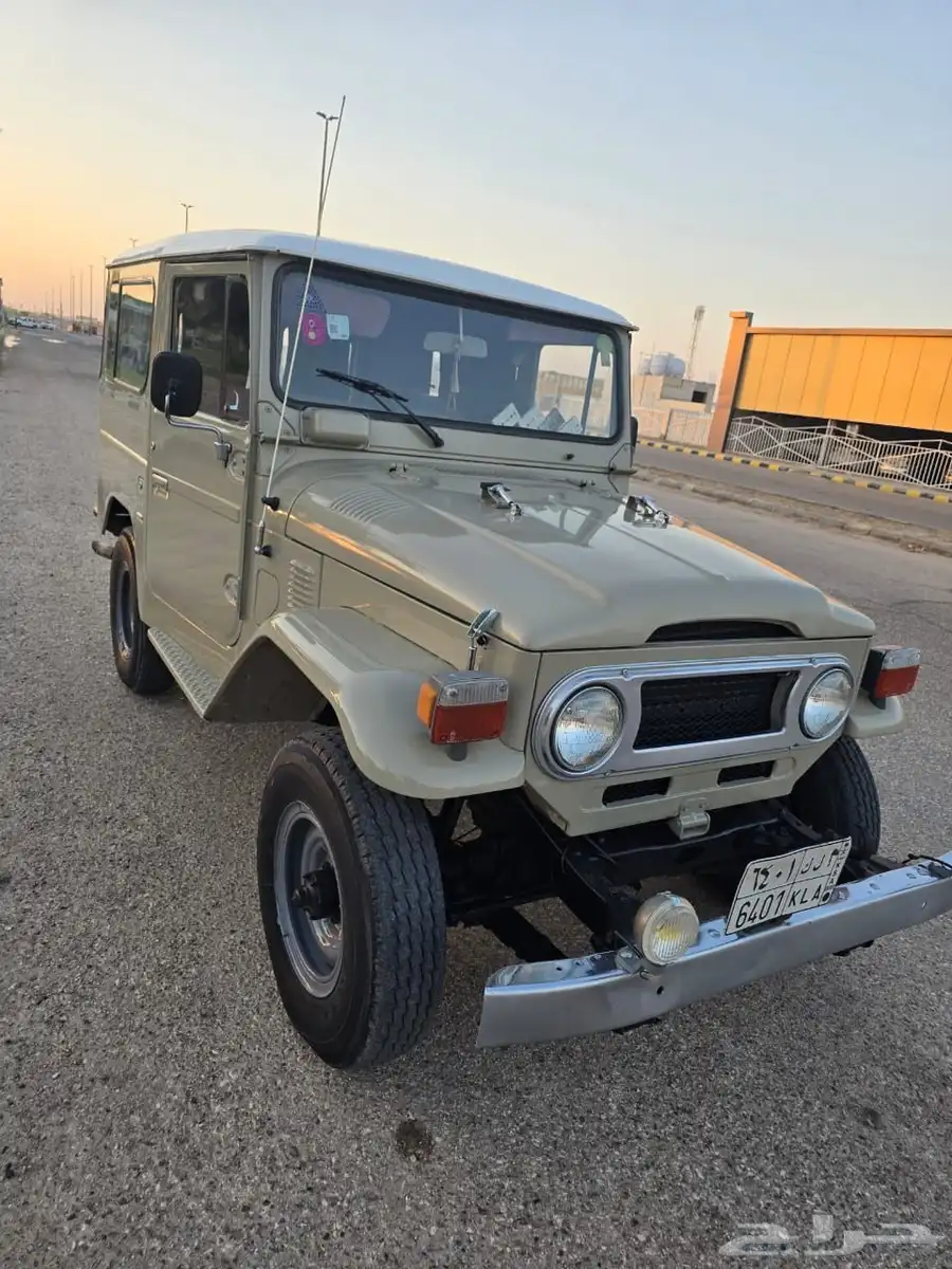 ربع 1977 نظيف فحص واستماره جديد . 0