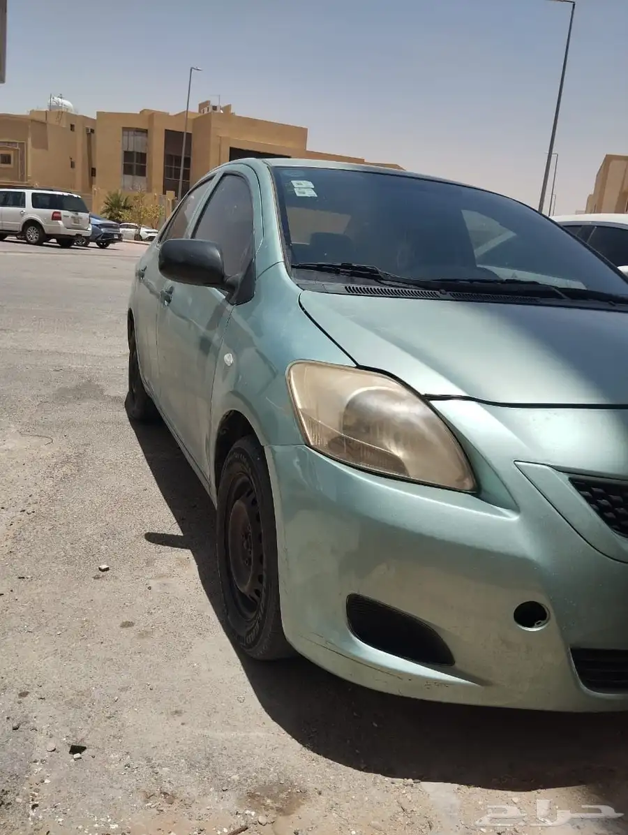 تويوتا ياريس موديل 2010 3