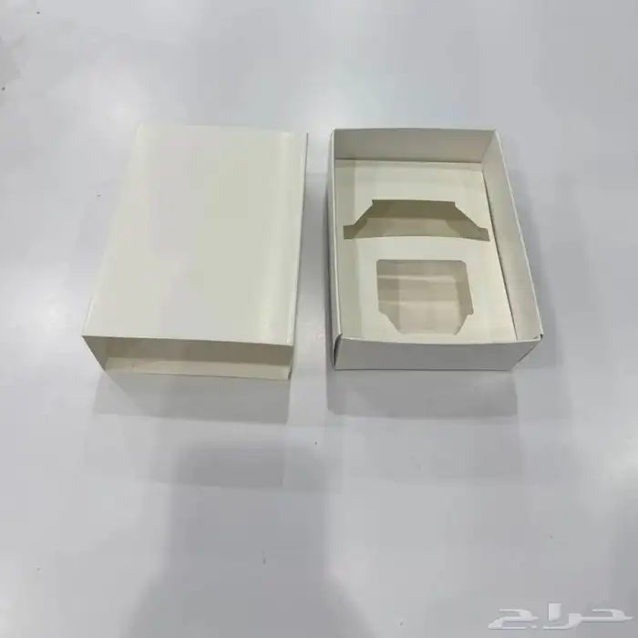 علبة كوب وصحن فارغ 1