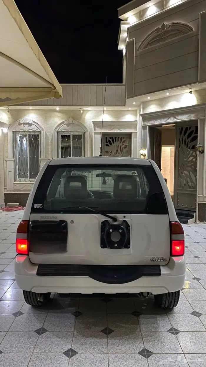 جيب سزوكي فيتارا 2002 2