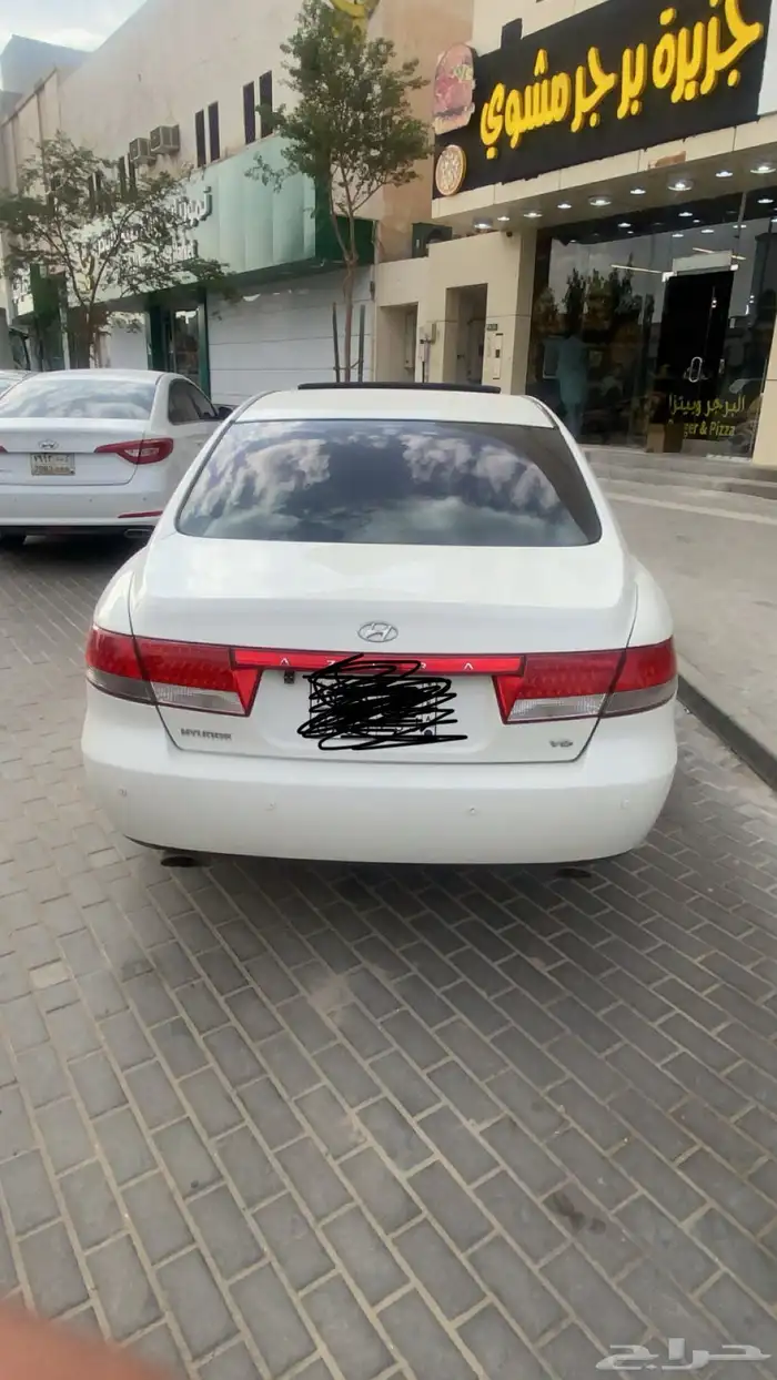 للبيع ازيرا 2010 نظيفه 17