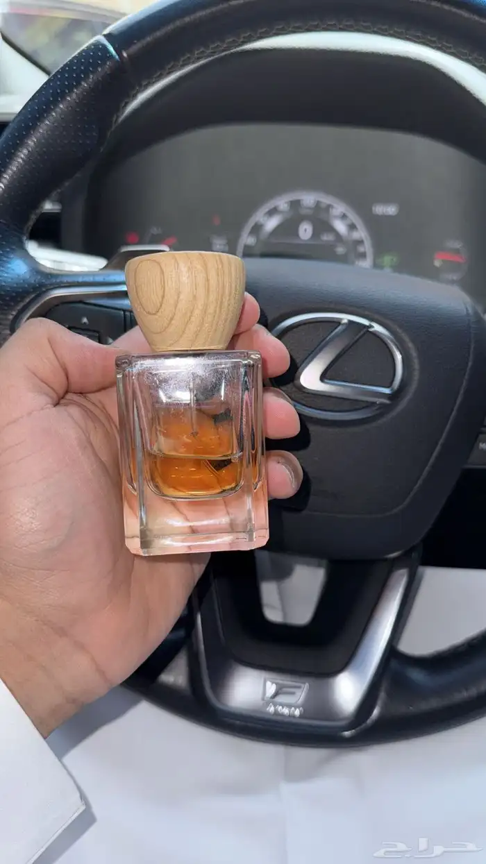 علبة عطر فاضيه الكمية 23 الف حبه 0