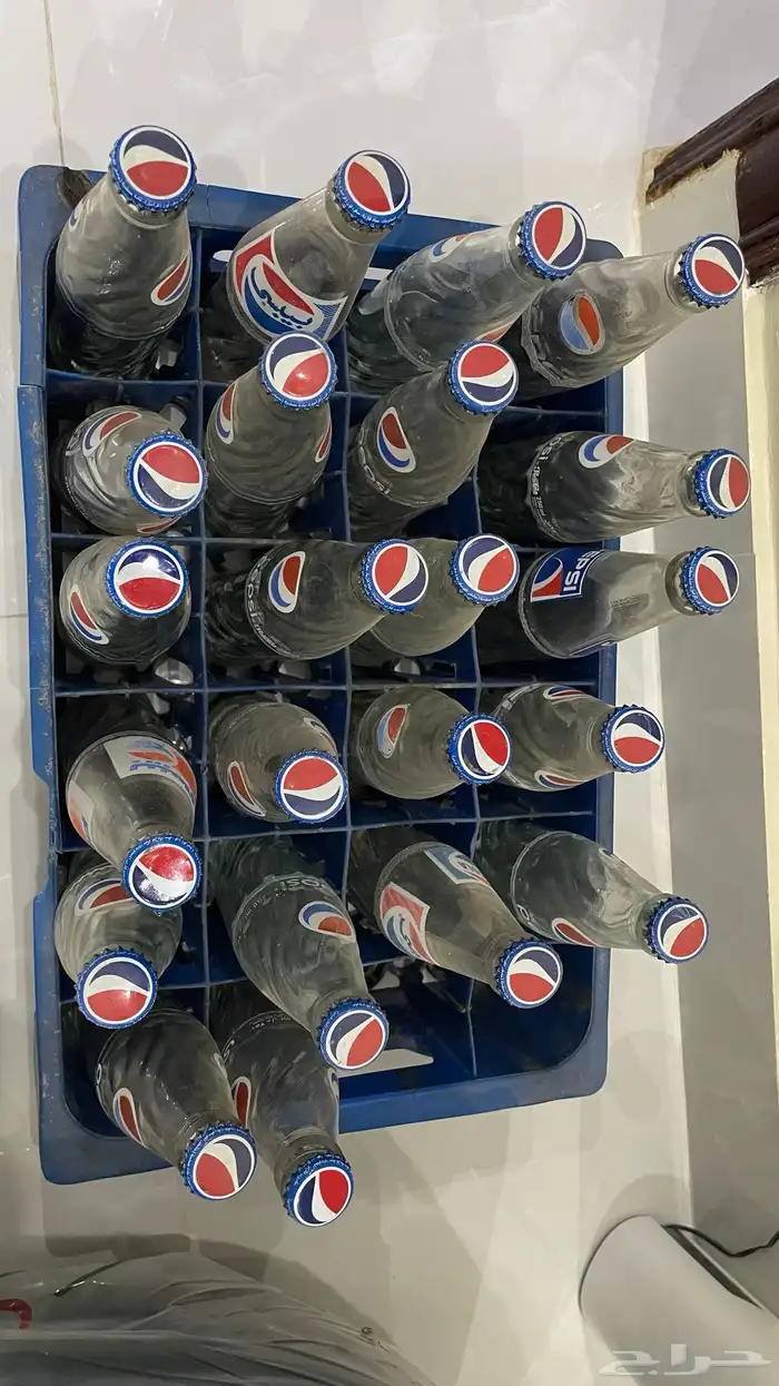 كرتون او علب بيبسي قديمه للبيع 0