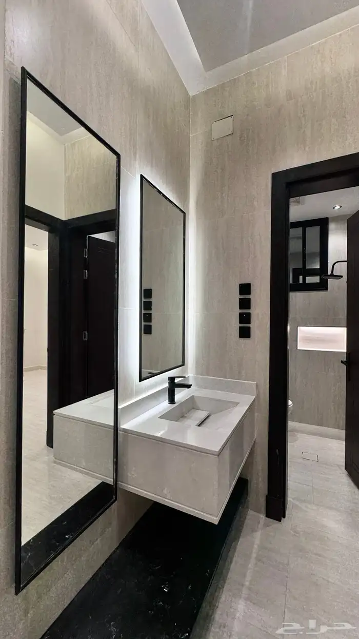 للبيع شقق ارضي ابها مقابل كبري المطار حى سلطانه 14