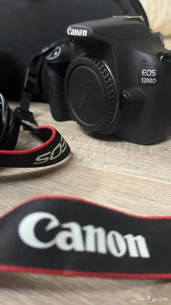 للبيع كاميرا كانون 1200D 1