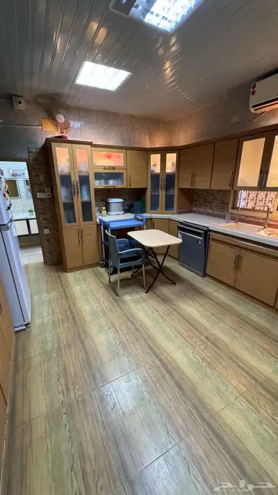 للبيع فلة سكنية على شارع 30م 14