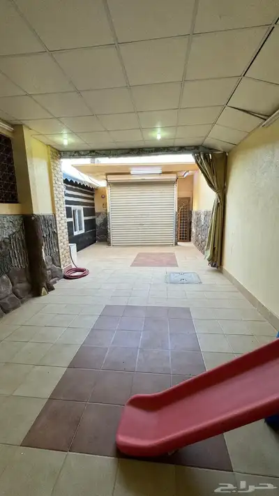 للبيع فلة سكنية على شارع 30م 4