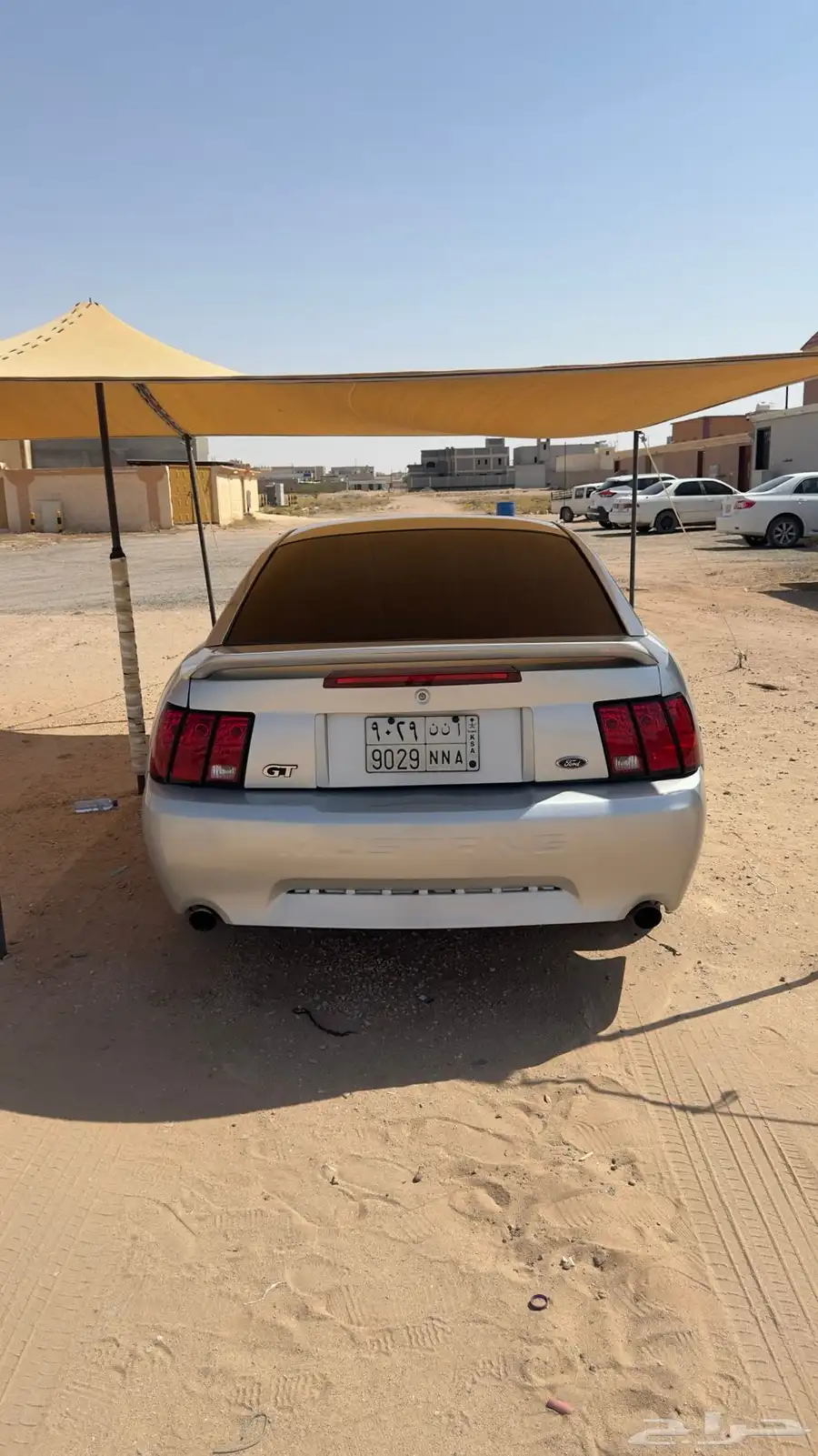 للبيع موستنج موديل V8 2000 قير عادي 3