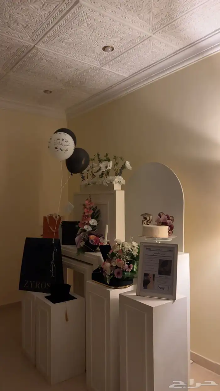 للبيع طاولات وكرسي كوشه 6