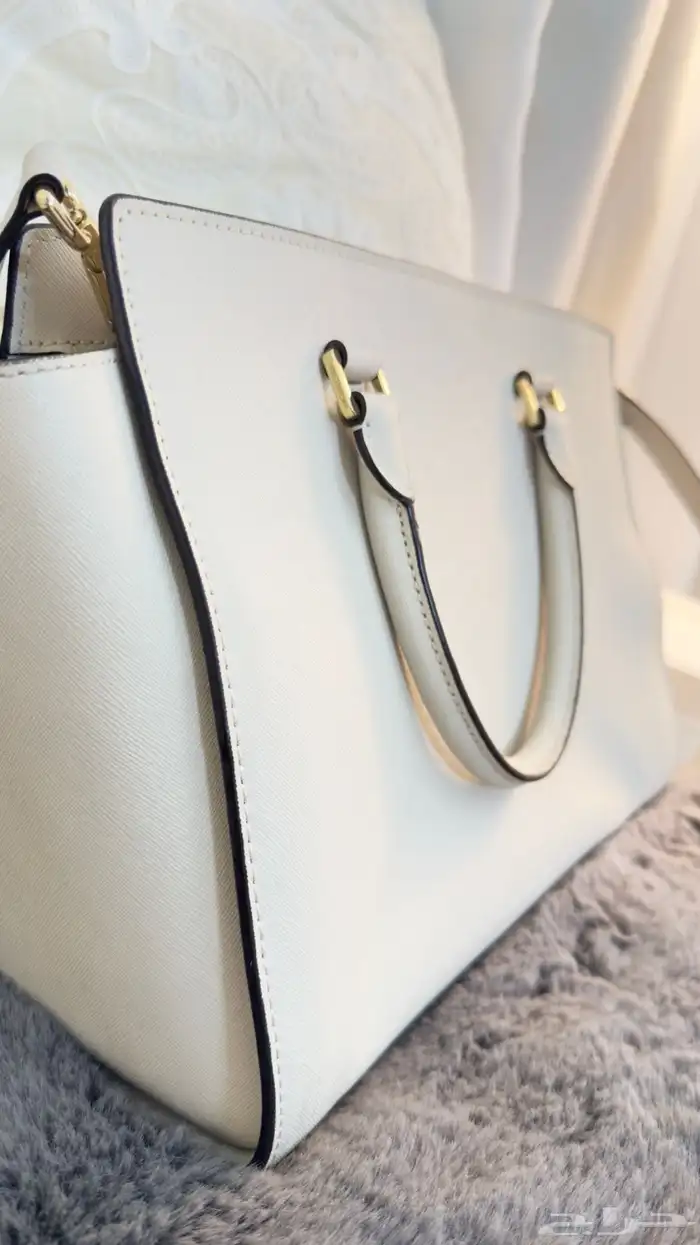 شنطة Michael Kors أصلية لون ابيض أوف وايت 2