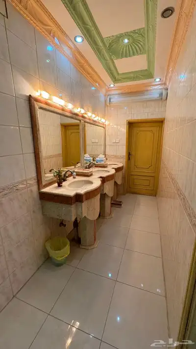 للبيع فلة سكنية على شارع 30م 21
