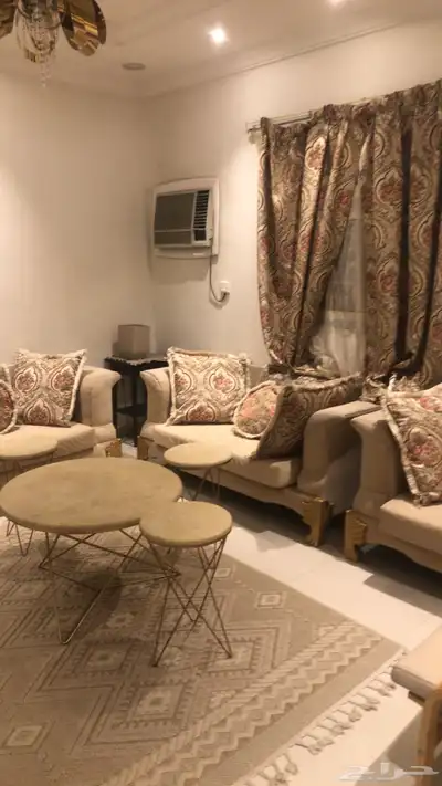 مجلس مع عدد خمس طاولات رخام 0