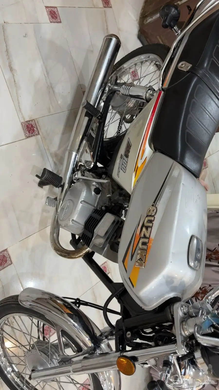 ax 100 8